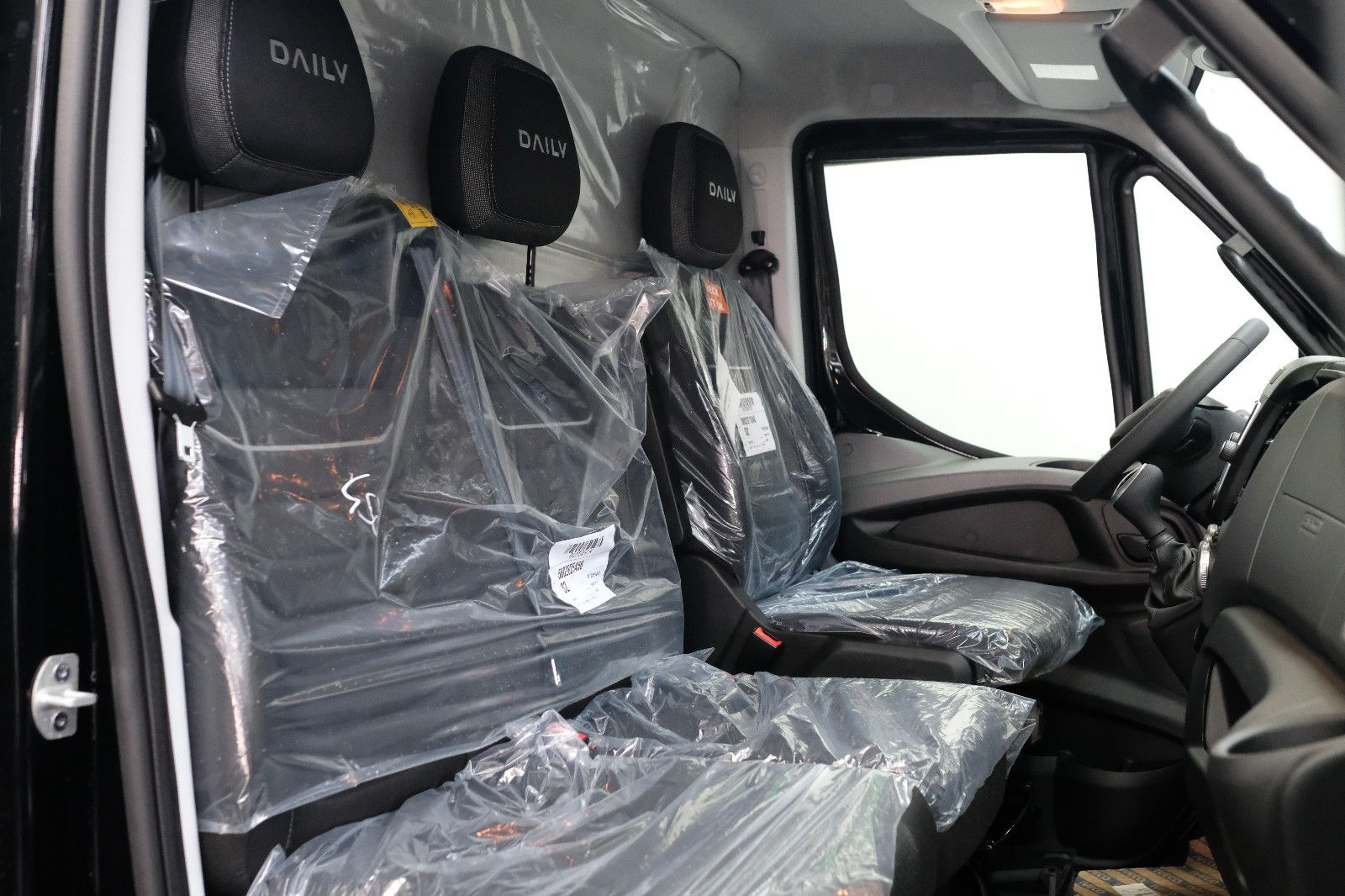 Fahrzeugabbildung Iveco Daily 35S21HA8 V/P  LUFTFEDERUNG STANDHZ SITZHZ