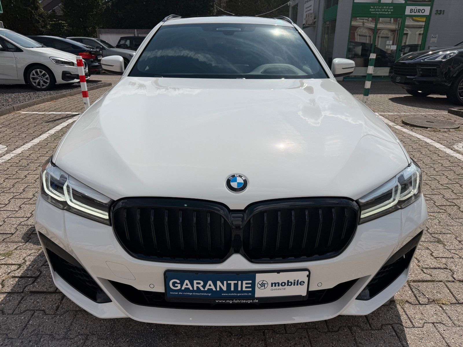 Fahrzeugabbildung BMW 540d Touring xDrive M Sport AHK PANO HUD LEDER