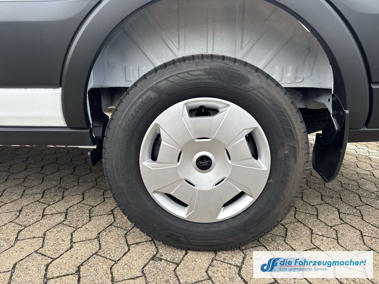 Fahrzeugabbildung Ford Transit Kasten 350 L3 Trend Navi 360 Kamera Klim