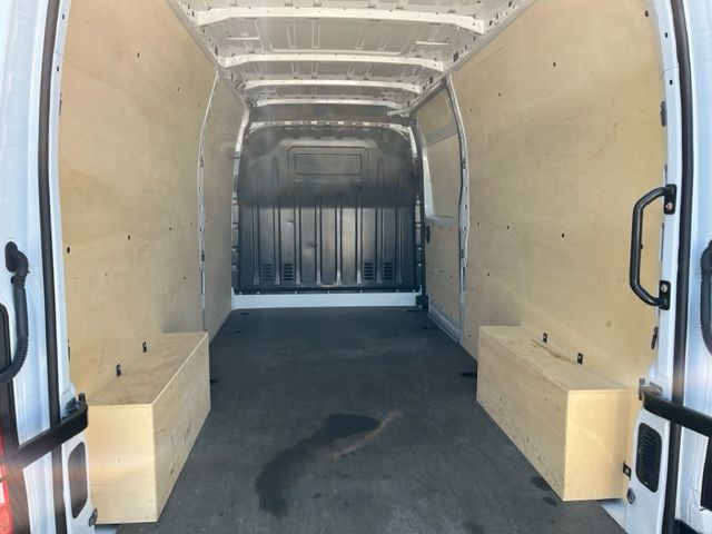 Fahrzeugabbildung Renault MASTER Kastenwagen FWD Kasten L3H2 3,5t dCi 135