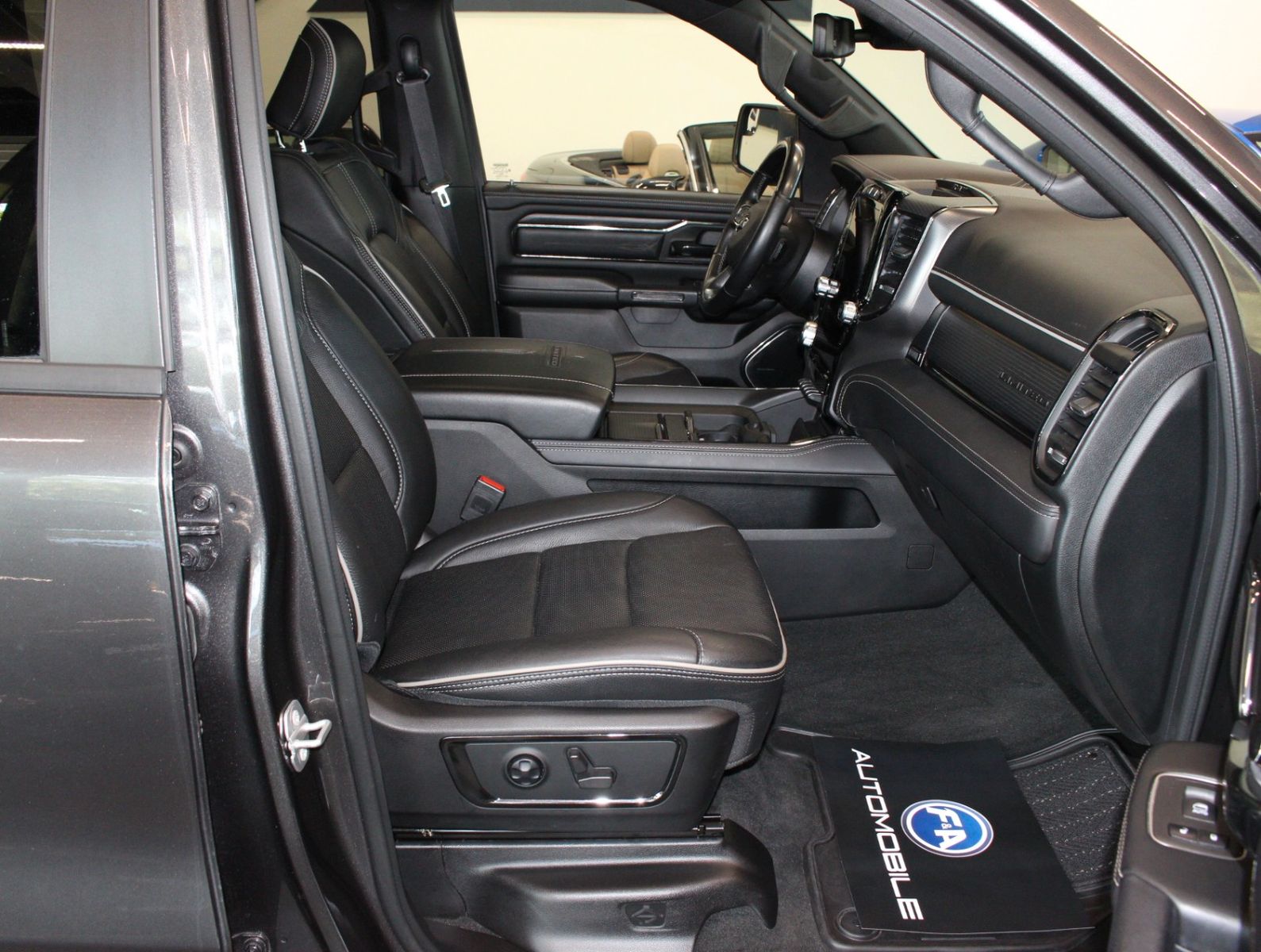 Fahrzeugabbildung Dodge RAM 1500 Limited*LPG Gas*Voll*Kein Import.