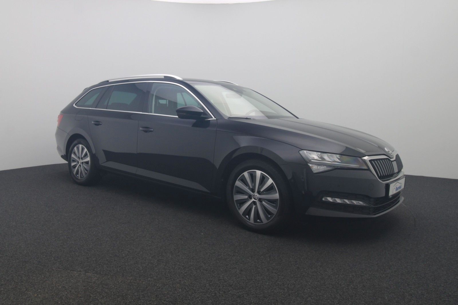 Fahrzeugabbildung SKODA Superb Combi Ambition LED ACC Navi