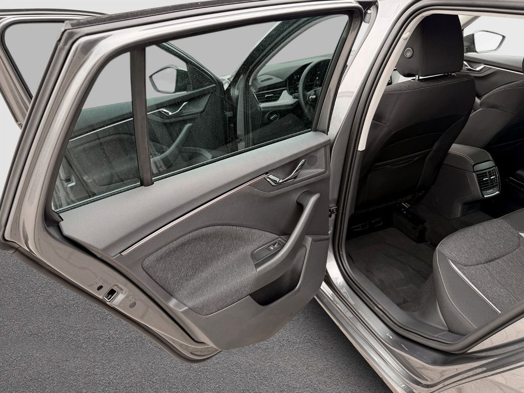 SKODA Scala Top Selection SHZ PDC Rückfahrkamera ALU SKODA Scala Top Selection SHZ PDC Rückfahrkamera ALU