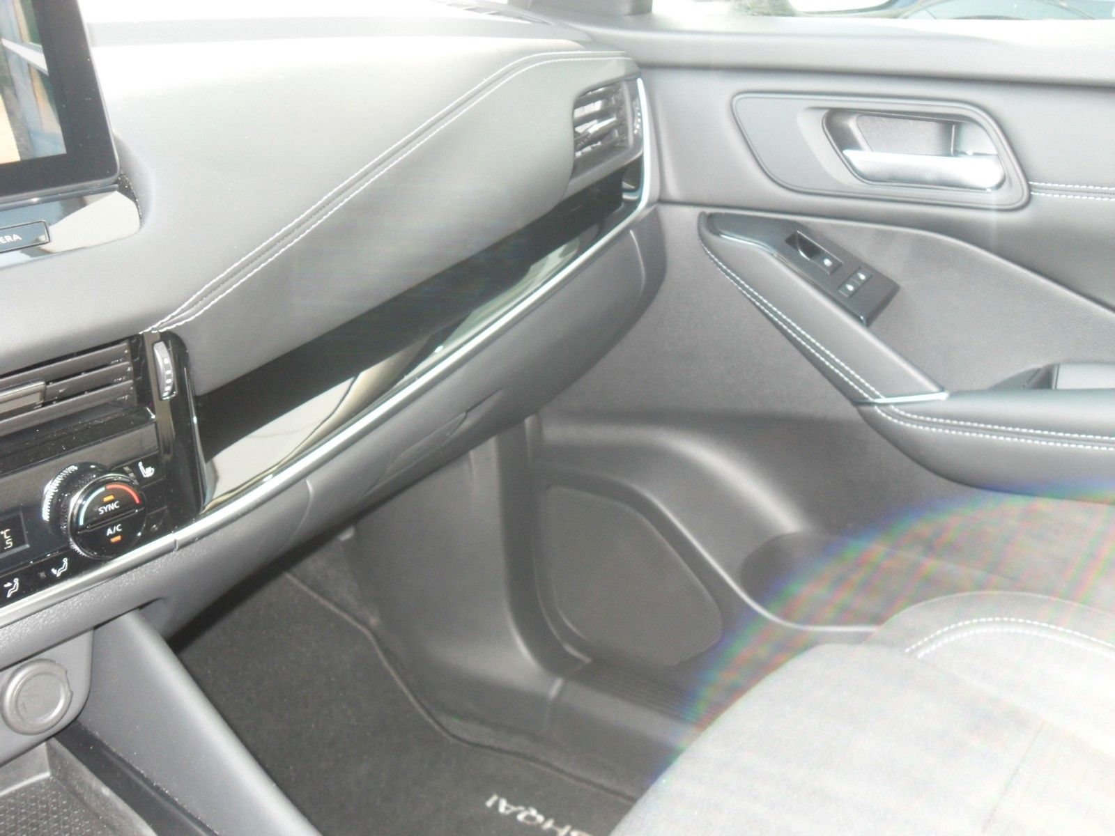 Fahrzeugabbildung Nissan Qashqai N-Connecta 1.3 DIG-T MHEV