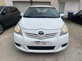 Toyota Verso Basis /Mit 7sitzer - Toyota Verso aus 2010