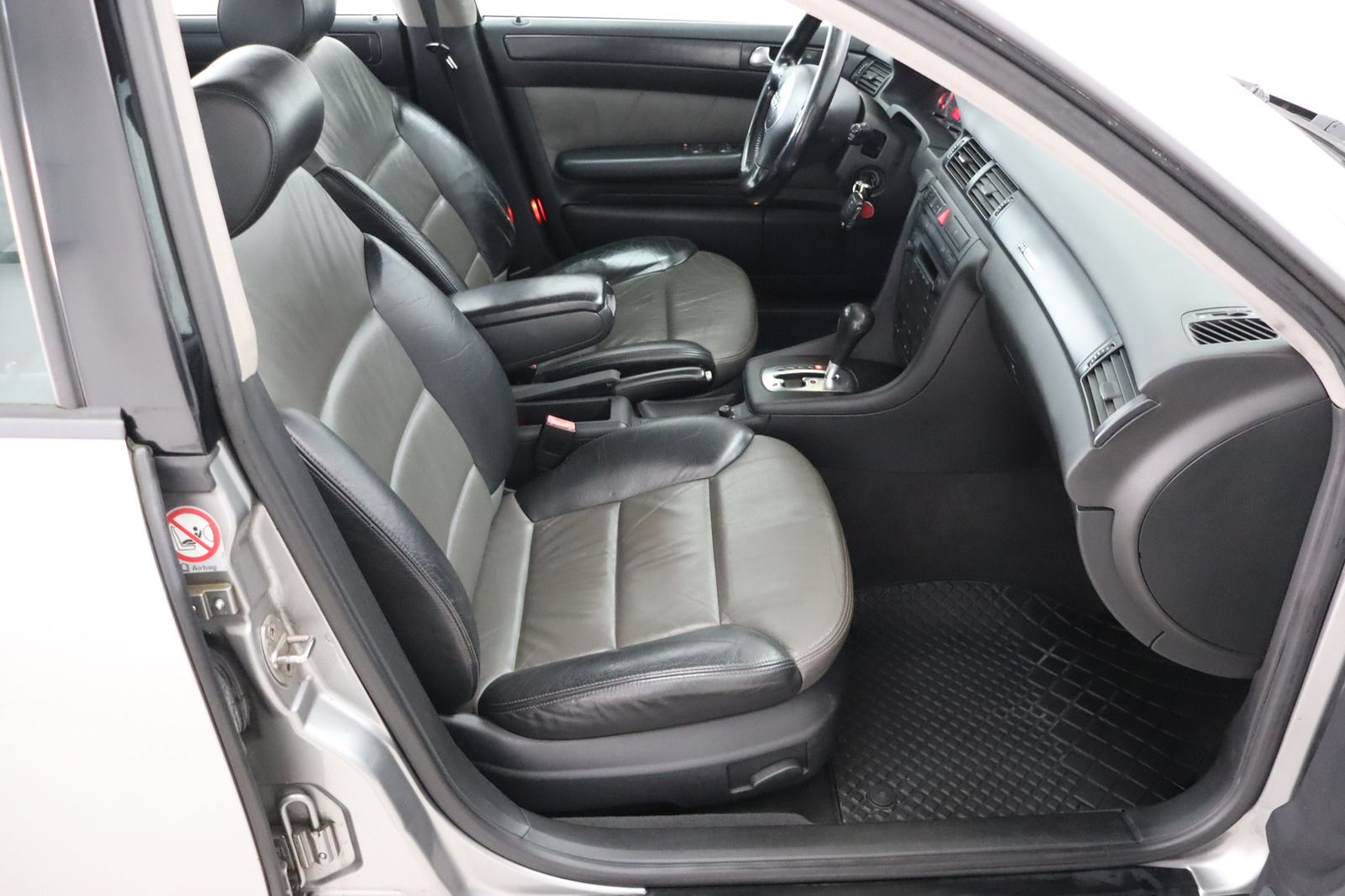 Fahrzeugabbildung Audi A6 Allroad 2.5 TDI quattro Tiptronic * Xenon