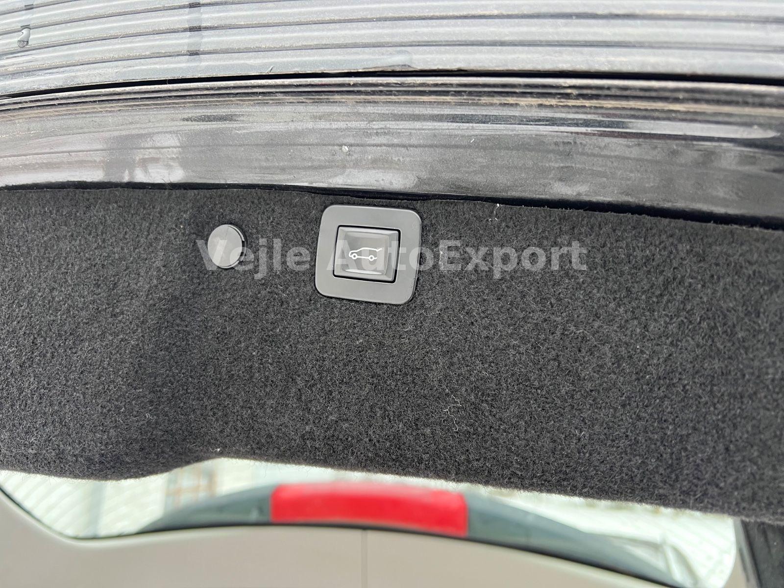 Opel Insignia 2015 — photo 32