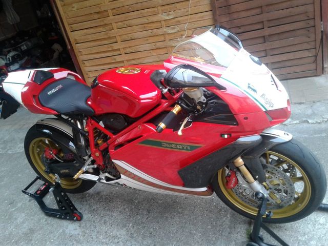 Ducati 999