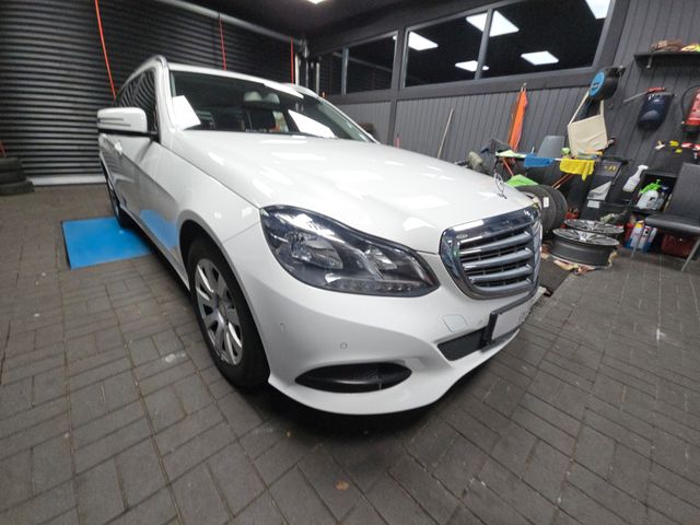 Mercedes-Benz E 220CDI T-Modell BlueTec*LED Scheinwerfer*Navi*