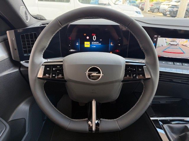 Fahrzeugabbildung Opel Astra Edition 1.2l 130PS Navi/Kamera!