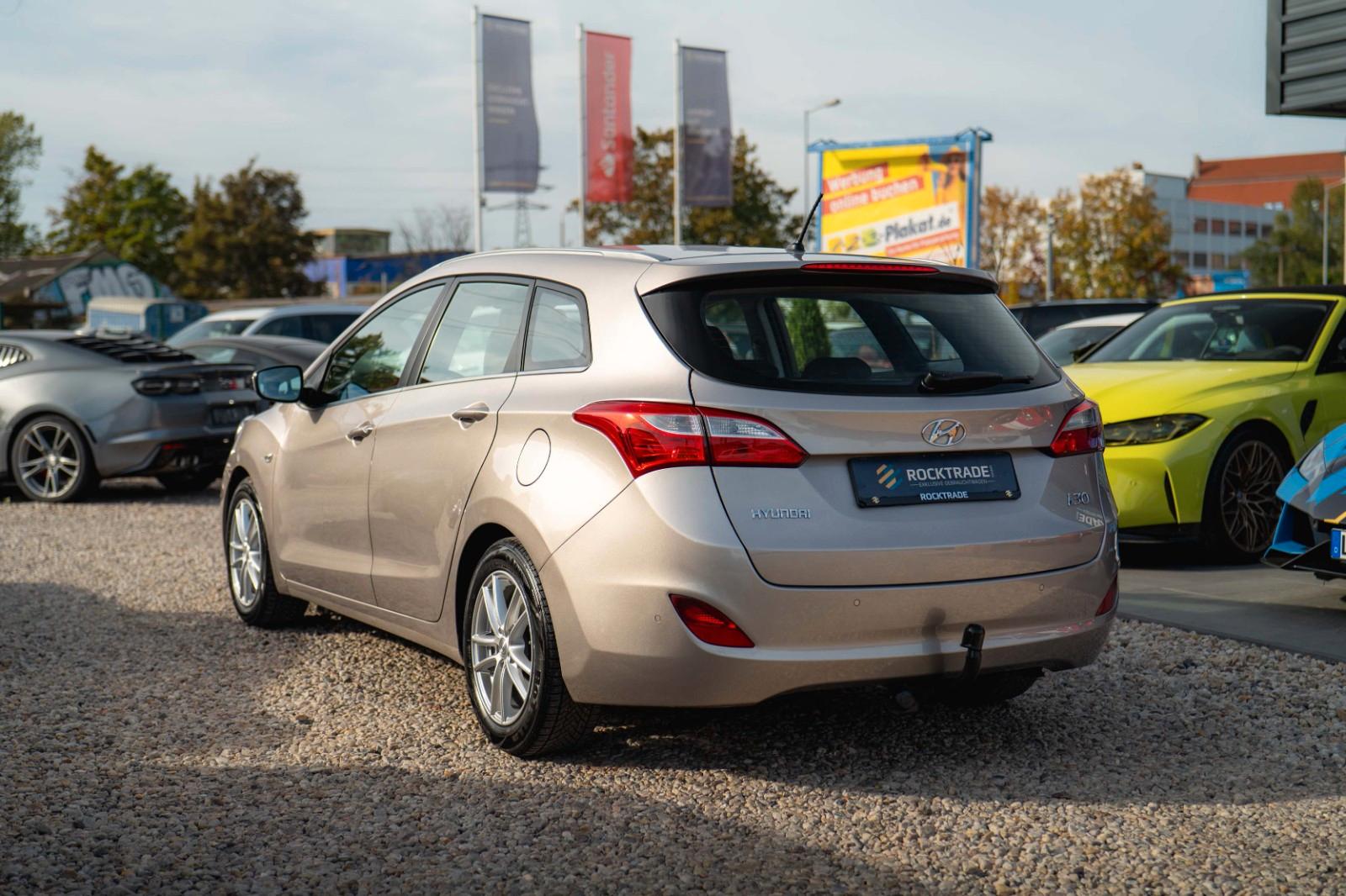 Hyundai i30 cw blue Trend | 1.Hand | LED | AHK | LHZ