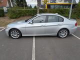 BMW 325i /NaviProf/Sportsitze/Xenon/Keyless/4 Pakete - BMW 325 aus 2008: 325i