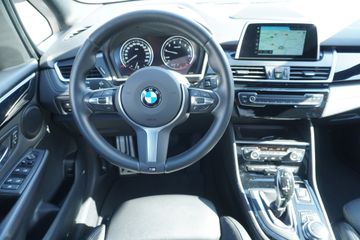 BMW 218 - 11