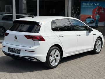 Volkswagen Golf - 8