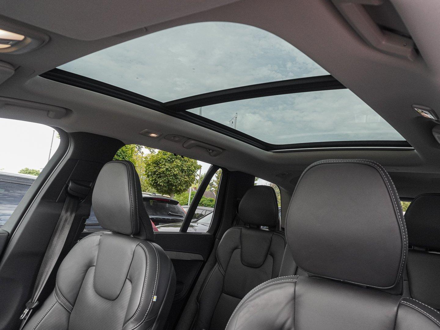 Volvo XC90 T8 AWD Plus Dark Plug-in Hybrid NAPPA PANO