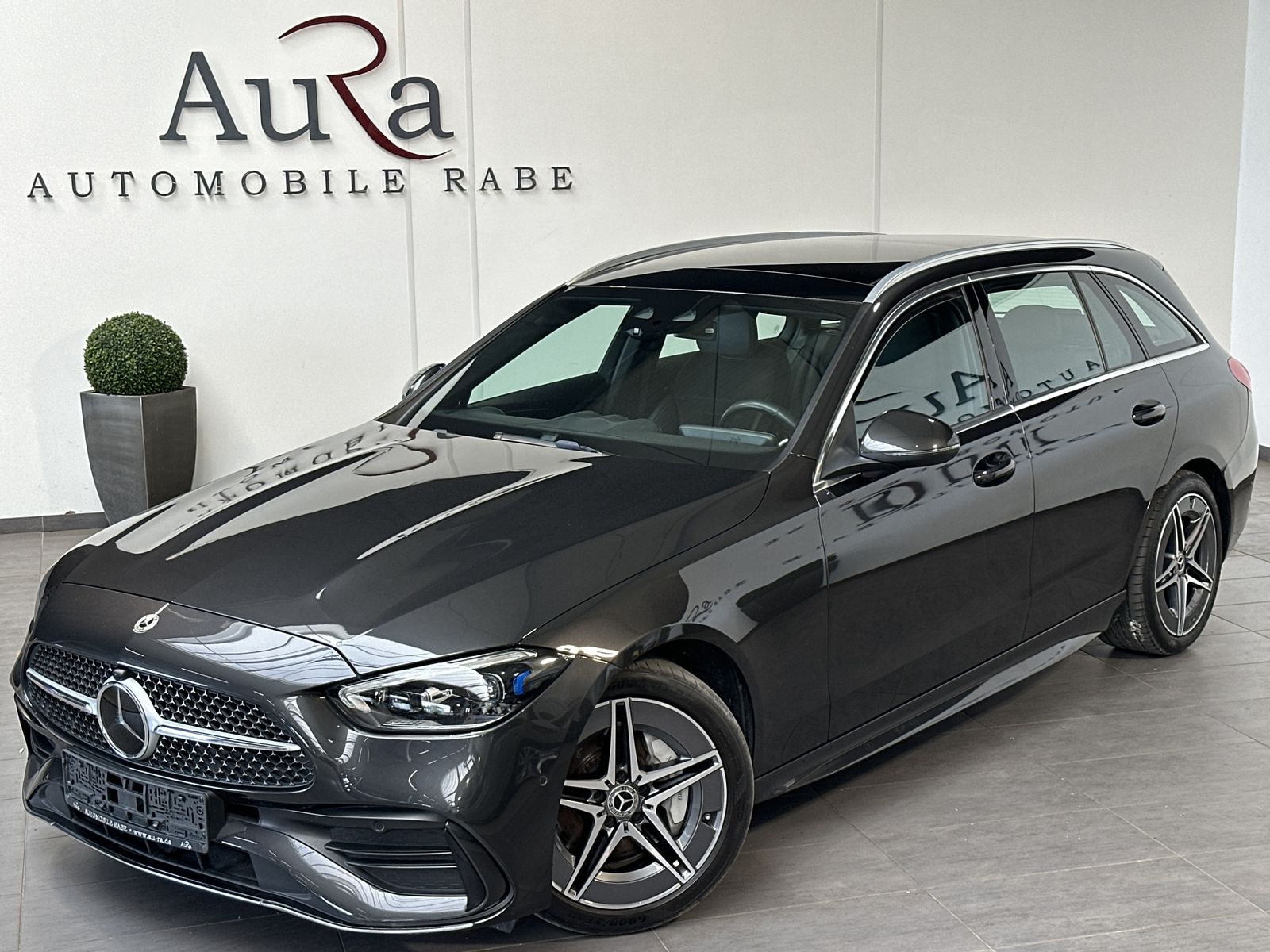 Fahrzeugabbildung Mercedes-Benz C 220d T AMG-Line NAV+LED+ACC+PANO+DISTRONIC+VC