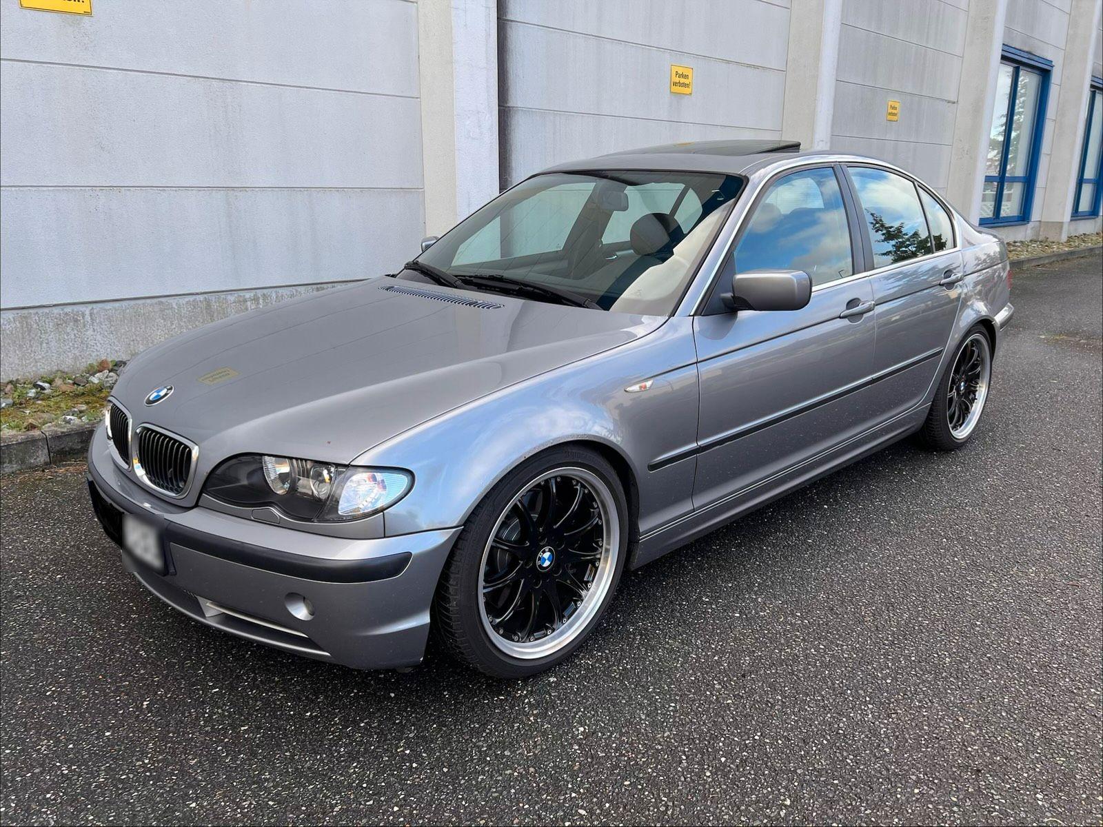 BMW 330