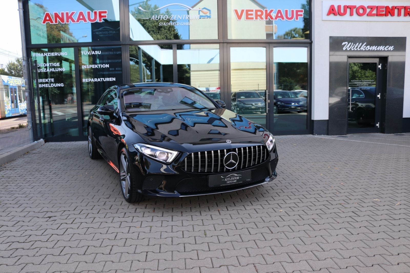 MERCEDES-BENZ CLS 400d 4Matic HuD AHK Sitzbel. Glasdach 360°