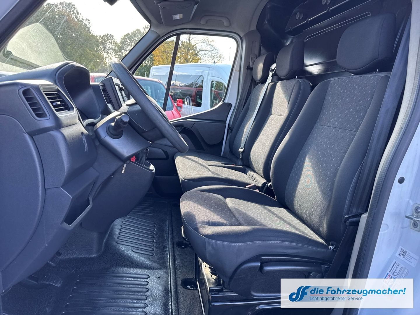 Fahrzeugabbildung Opel Movano B Kasten Kombi HKa L3H2 3,5t 2.3 CDTI Bit