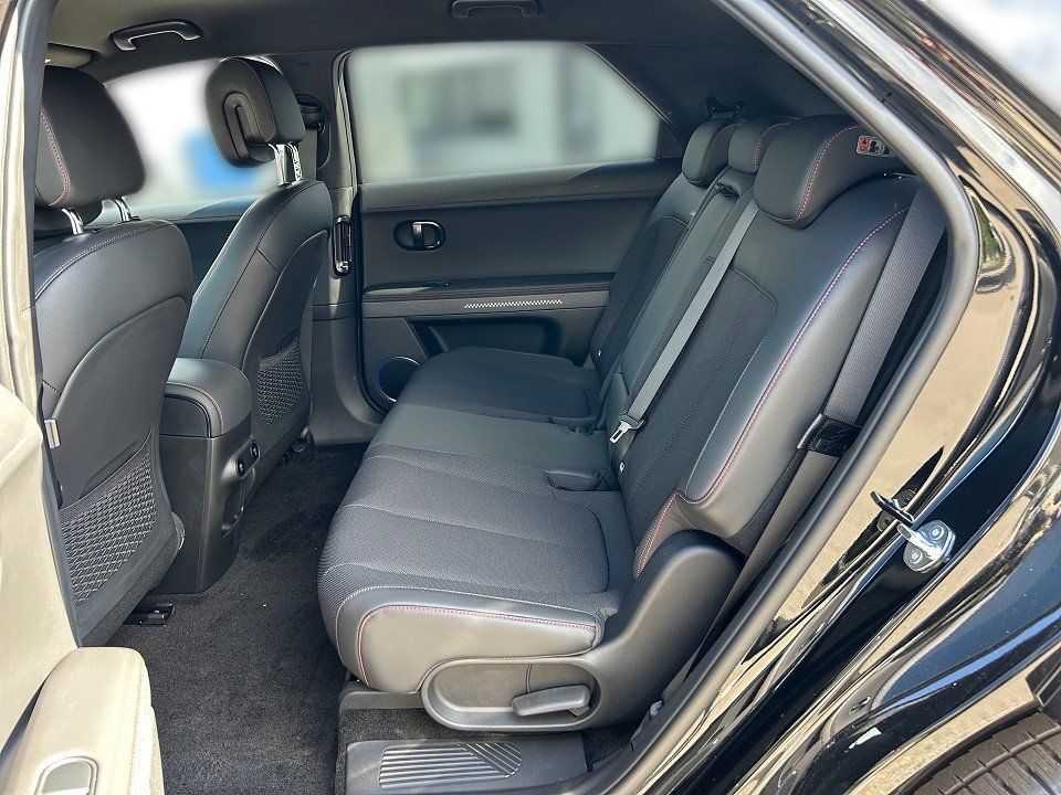 Fahrzeugabbildung Hyundai IONIQ 5 (MY25) 4WD N-LINE NAV+CARPLAY+SHZ+MATRIX
