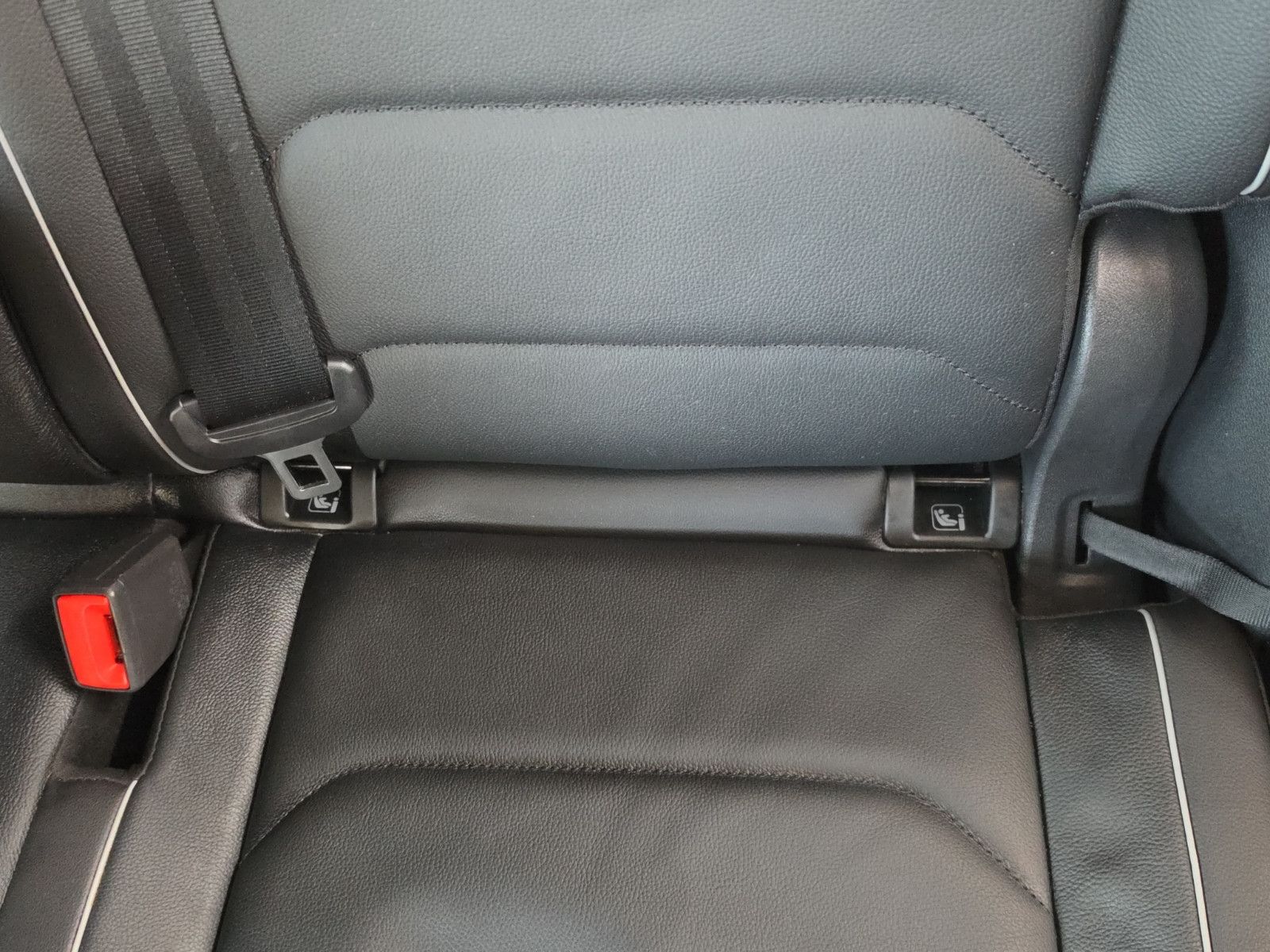 Fahrzeugabbildung Volkswagen Tiguan  R-LINE HiGHLiNE  4MOTION PANORAMA DACH
