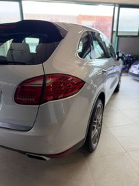 Porsche Cayenne - 7