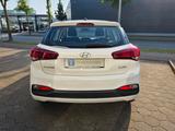Hyundai i20 Select Klima/Allwetterreifen - Hyundai i20: Select