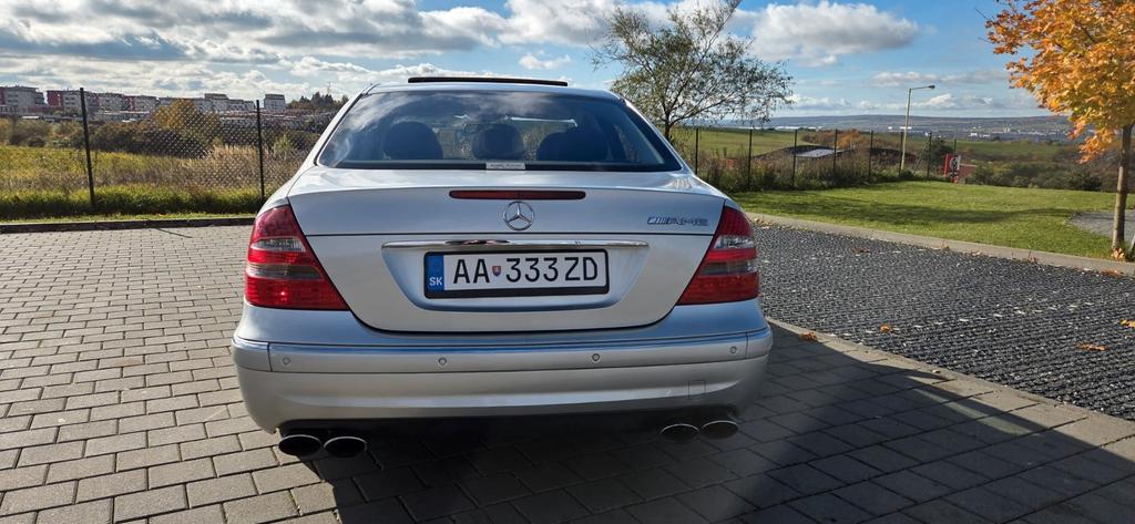 Mercedes-Benz E 55 AMG