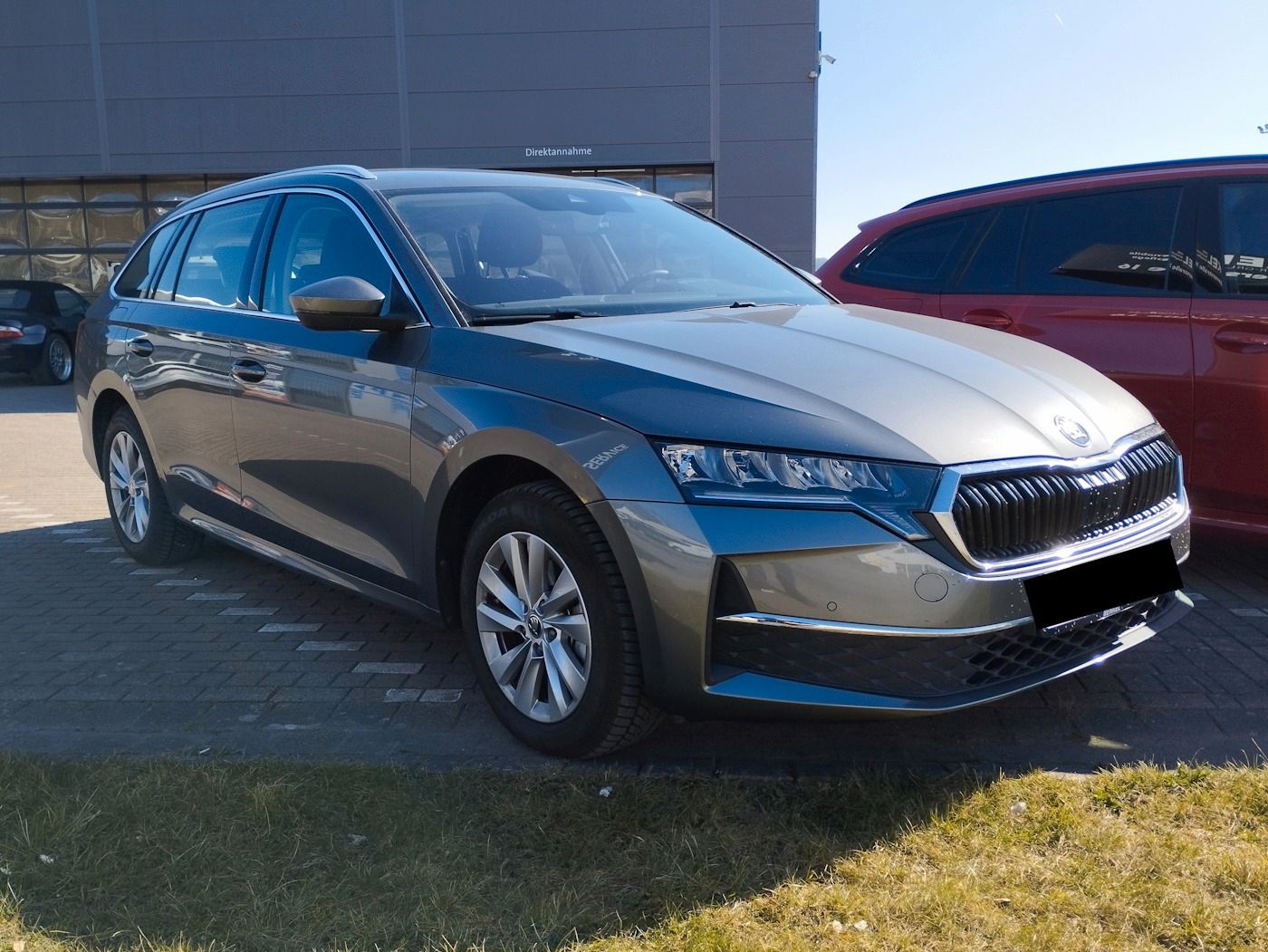 Fahrzeugabbildung SKODA Octavia Combi 2.0 TDI DSG Kamera NAVI SHZ+LHZ
