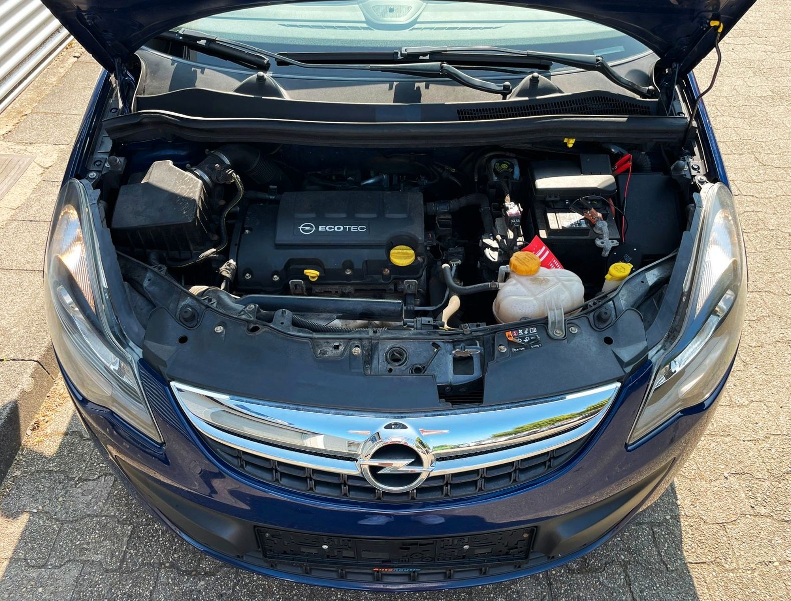 Fahrzeugabbildung Opel Corsa D 1.2 KLIMA SERVICE NEU WENIG KILOMETER