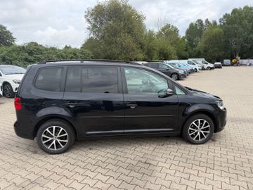 Volkswagen Touran - 4