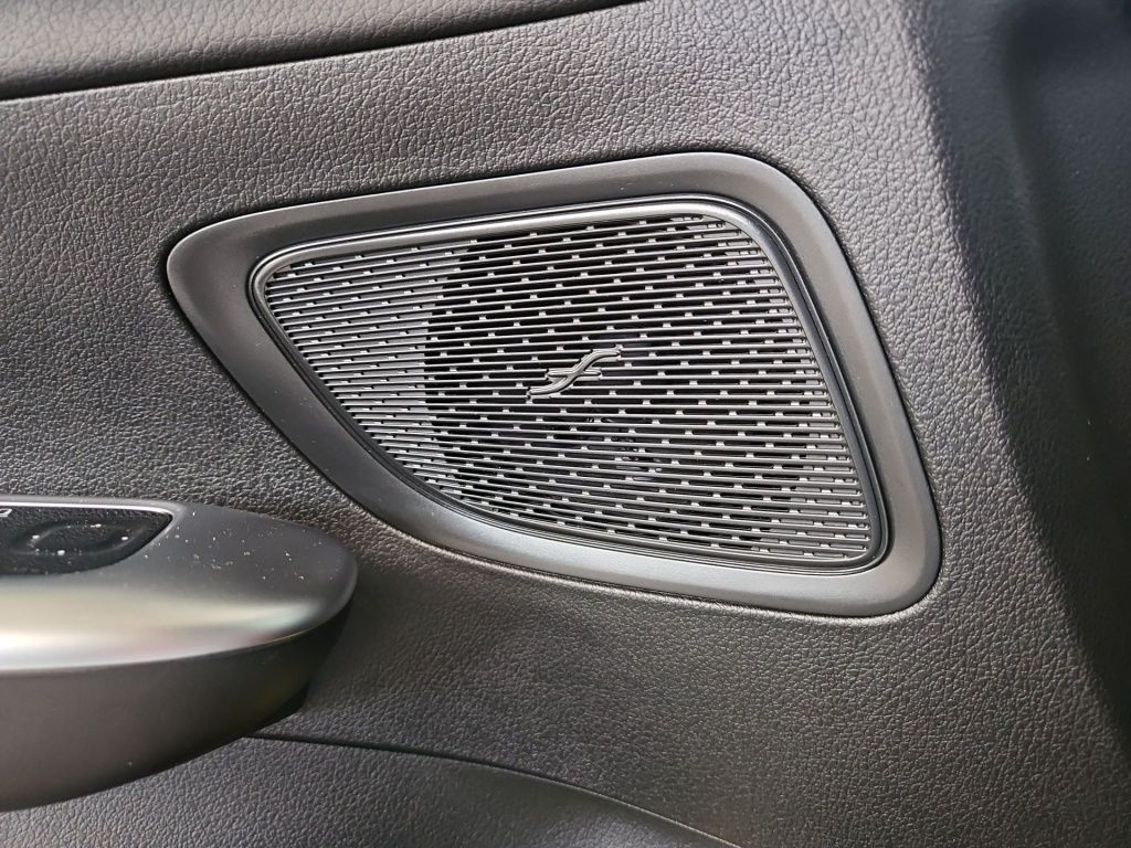 Fahrzeugabbildung Mercedes-Benz C 200 Avantg. Navi LED SHZ Ambie. KeyLess KAM