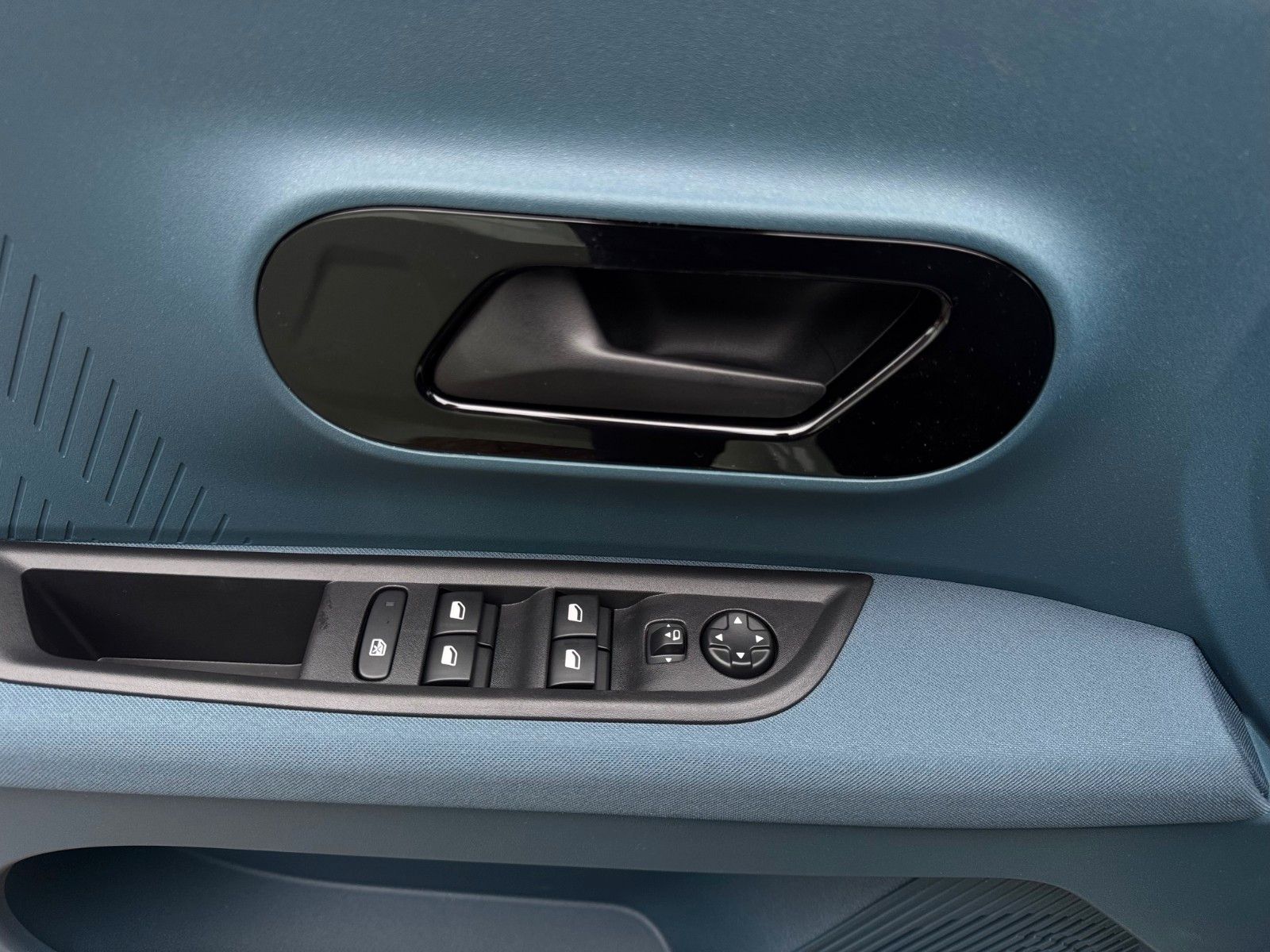 Fahrzeugabbildung Fiat 110 PS LA PRIMA 1.2 eDCT SITZHEIZUNG NAVI KAMERA