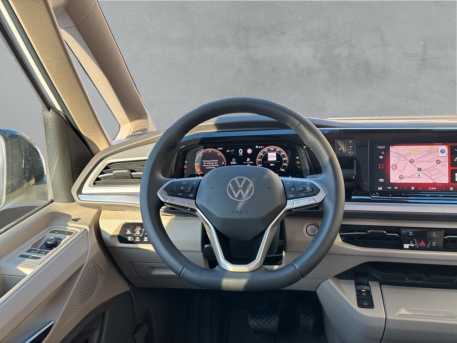 Fahrzeugabbildung Volkswagen Multivan Life Edition 110kW 7-Gang DSG Navi, AHK