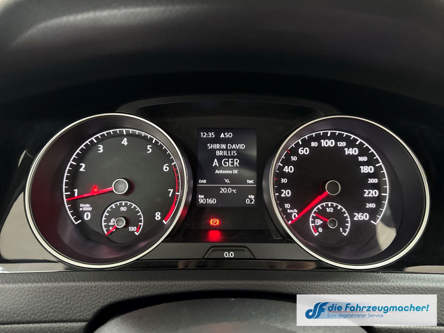 Fahrzeugabbildung Volkswagen Golf 1,4 150PS Highline R-Line Sportpaket Pano X
