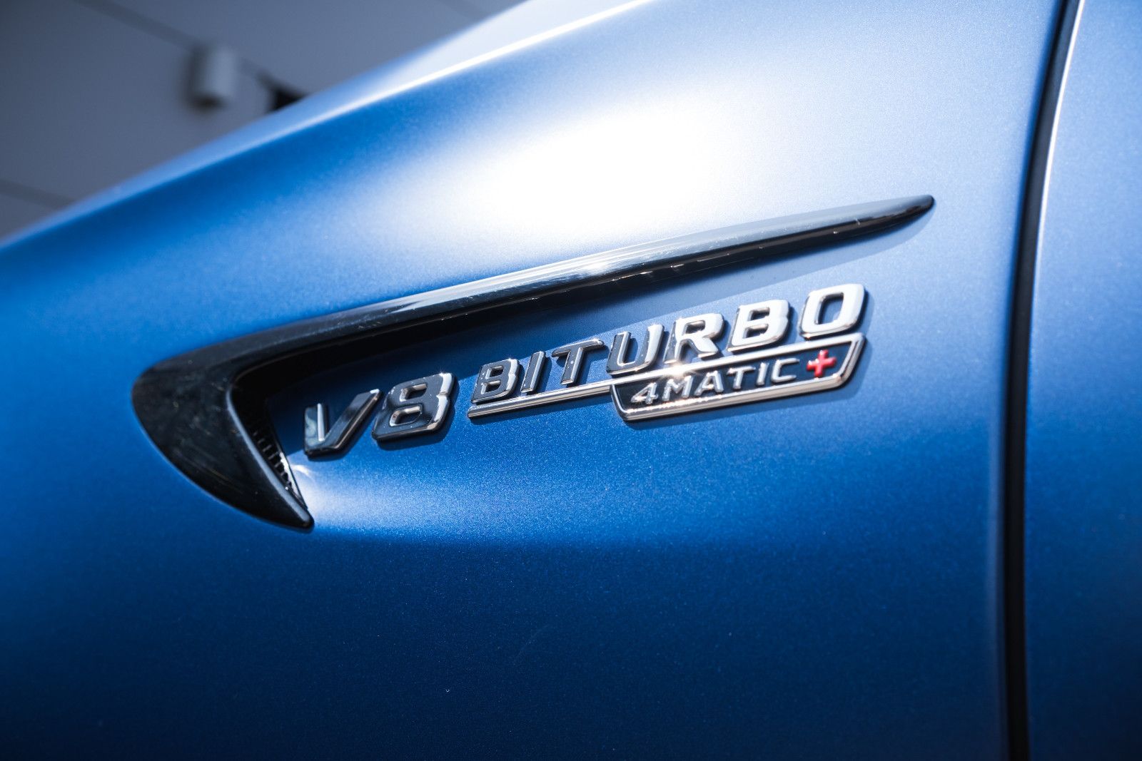 Fahrzeugabbildung Mercedes-Benz E 63 AMG S-Steuer -Dt.Auto-Keramik-Sonderfarbe