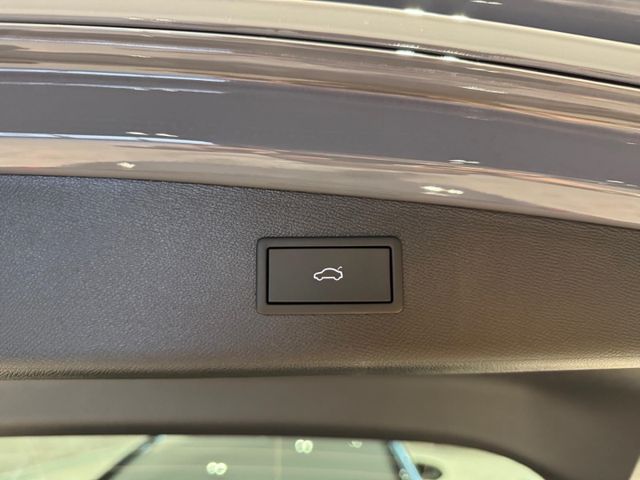 Leon Sportstourer 1.5 e-Hybrid VZ Sennheiser AHK