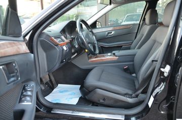 Mercedes E 200 - 12