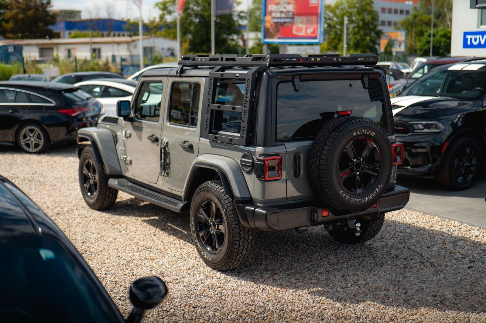 Fahrzeugabbildung Jeep Wrangler 2.0 T UNLIMITED SAHARA OFFROAD 4x4 LED
