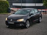 Volkswagen 2012 VW JETTA 1.6 TDI - Volkswagen Jetta: V6