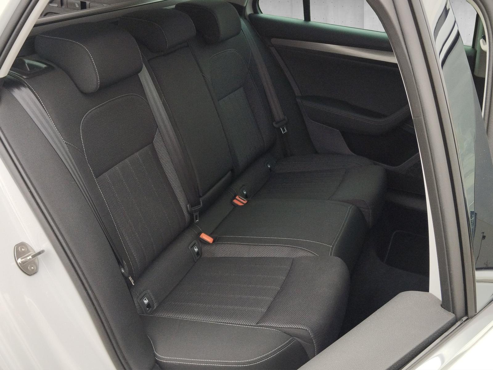 Skoda Superb Combi 2.0 TDI Style 4x4 DSG 360°*ACC*AHK