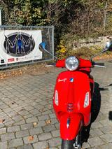 Vespa Primavera 50/125E5+  Red Sondermodell - VESPA PRIMAVERA 125 RED