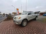 Toyota Hilux Extra Cab 4x4 - Toyota Hilux