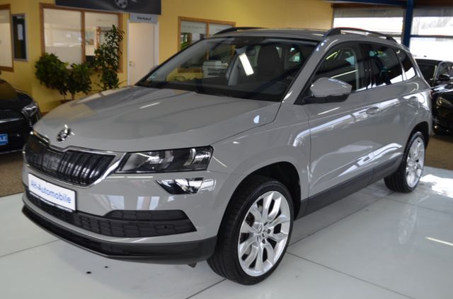 Skoda Karoq Style NAVIGATION / R-KAMERA / KLIMA / PDC