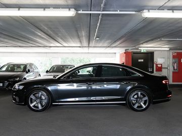 Audi A8 - 3