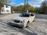 Mercedes-Benz Mercedes Benz W210 E220 CDI Taxi - gebrauchte Mercedes-Benz E 220 aus dem Jahr 2001