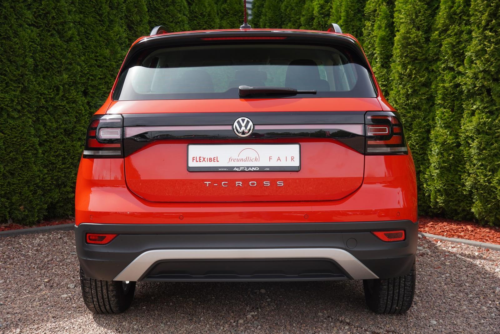 Volkswagen T-Cross 1.0 TSI Life Navi ACC Totwinkel PDC