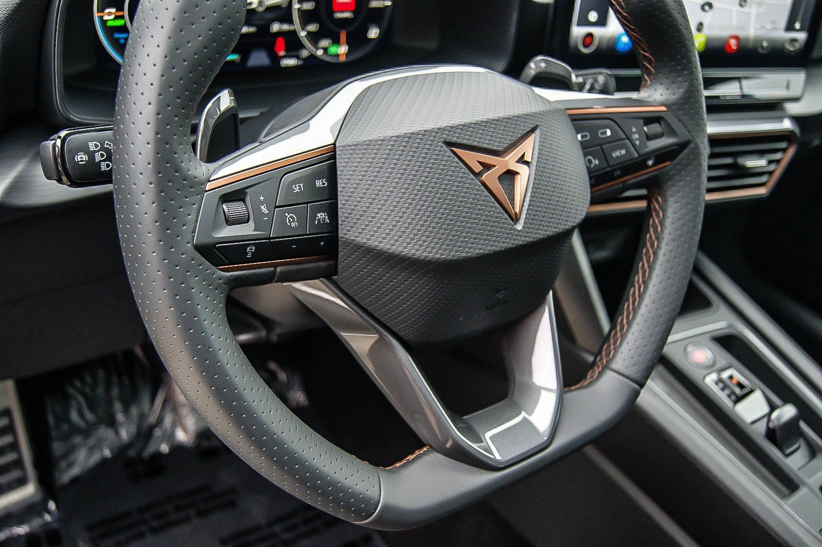 Fahrzeugabbildung CUPRA Leon Sportstourer e-Hybrid PANORAMA CARPLAY ACC