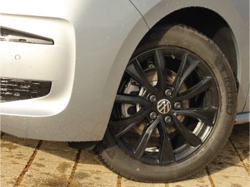 Volkswagen T7 Multivan Edition 1.5 TSI DSG 7-Sitzer Navi SI
