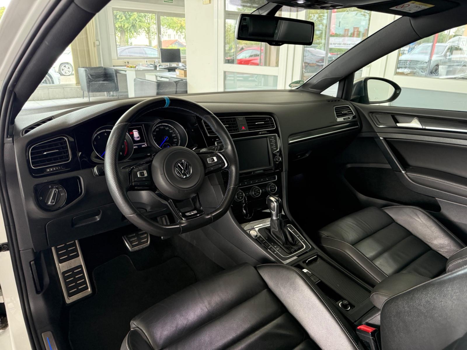 Volkswagen Golf 7R 2.0 TSI 300 ch DSG 4Motion / Cuir / Jantes Pretoria 19" / Caméra de recul / Sièges chauffants